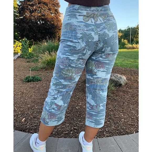 womens Chico’s straight-leg capris - Picture 3 of 8